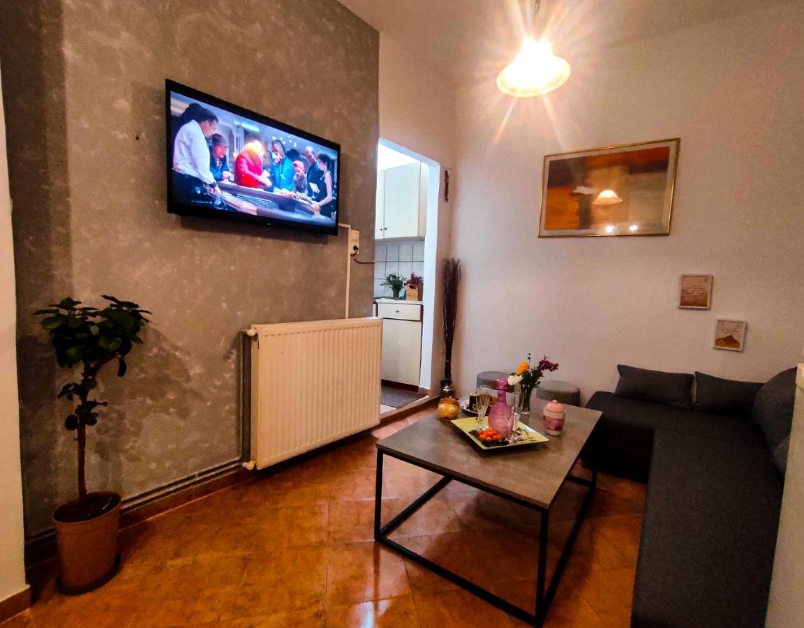 Kastra Bella 2 Bedroom Condo In Corfu Town ภายนอก รูปภาพ